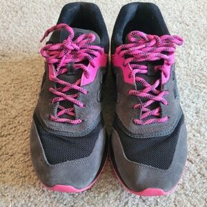 New Balance shoes, womens size 9